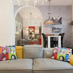 Appartamento Centre With 3 Bed Chez Claude, Verona