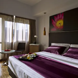 gravina-san-pietro.it-romehotels.com/